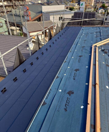 金属瓦重ね葺き工事